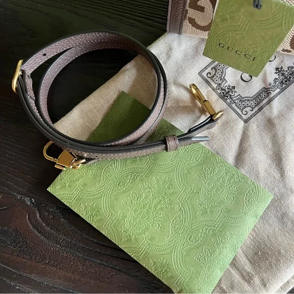 Gucci Beige and Brown Monogram Tote - Picture 6 of 16